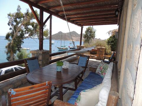 House for a family-Groikos Patmos
Dalaris houses