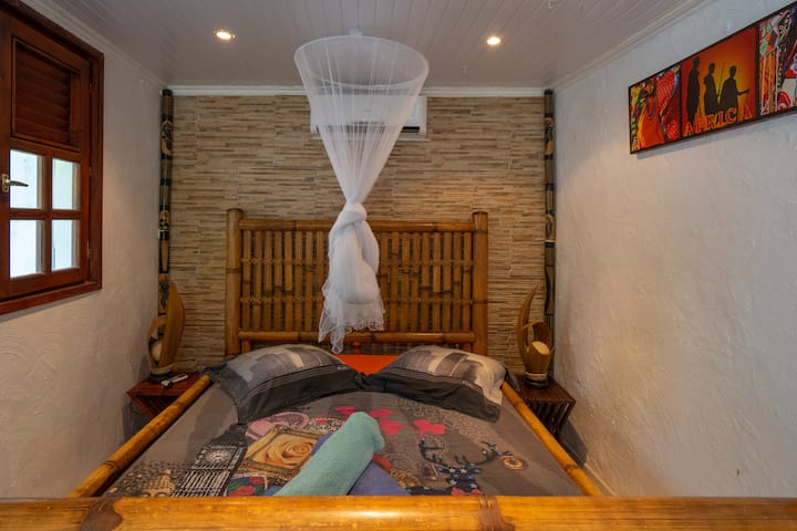 Spálňa 9 - manželská posteľ v štúdiu 