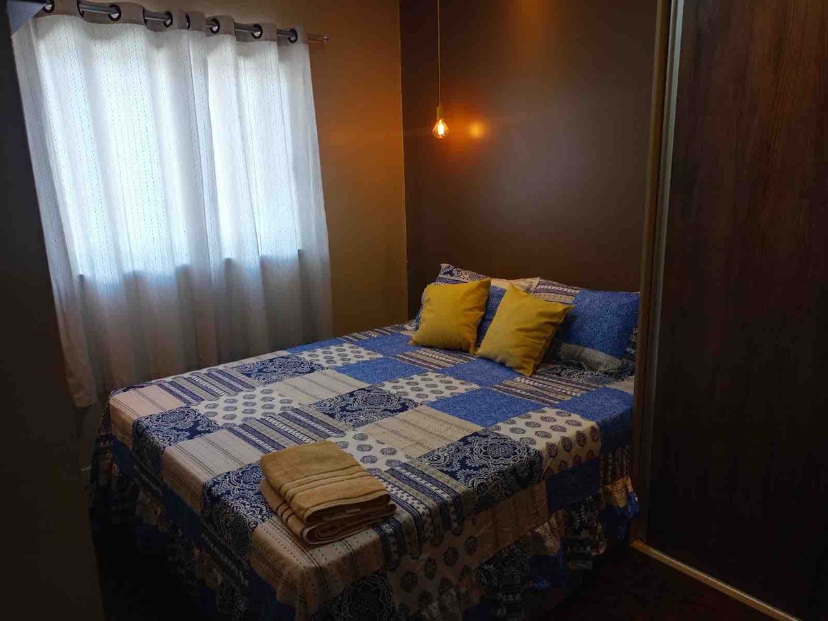 ห้องสวีทห้องนอนพร้อมเครื่องปรับอากาศ 