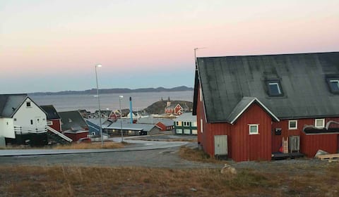 Cozy retro home. Beautiful Fjord View.