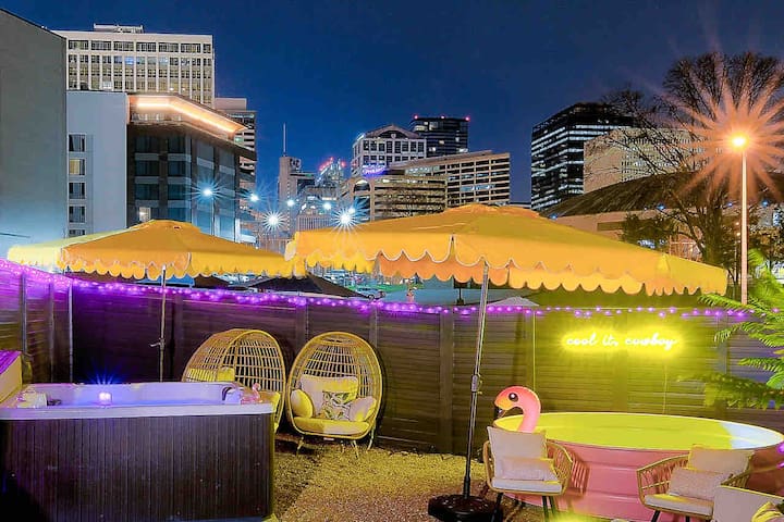 Dolly’s World | 14 beds-Walk 2 Broad! Hot Tub/Pool