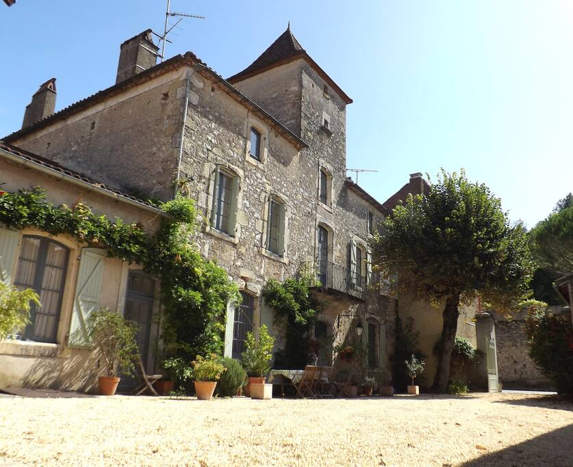 MAISON DELMAS