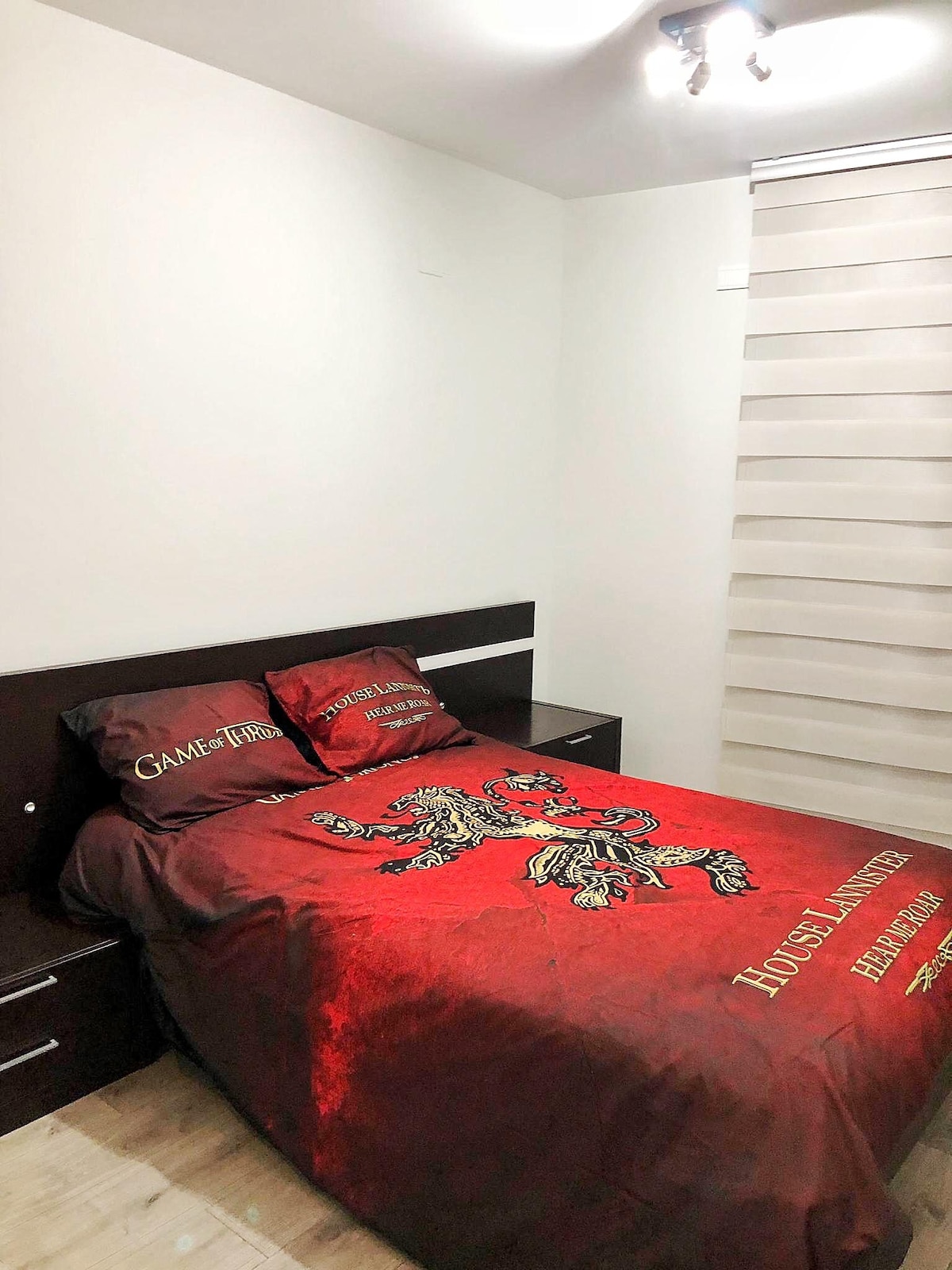 Počúvajte ma Roar (Lannister)