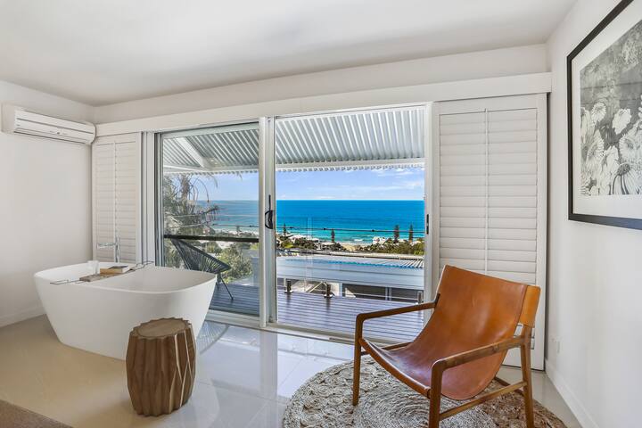 Walking on Sunshine – Walk to beach & Village gallery image 5