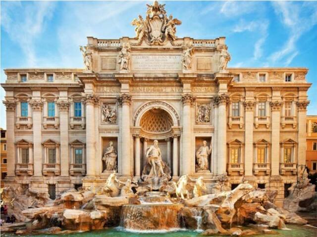 TREVI FOUNTAIN Deluxe – Your Italian Holidays gallery image 4