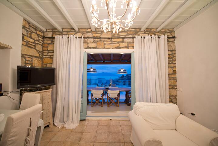 Villa Altera Pars, by Mykonos Rocky Villas gallery image 5