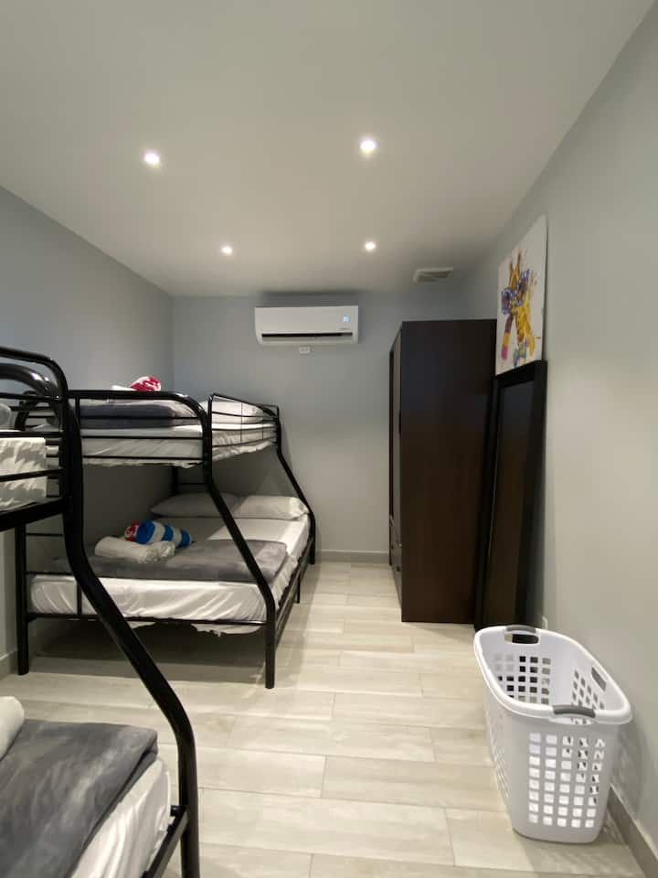 เตียงสองชั้นห้อง