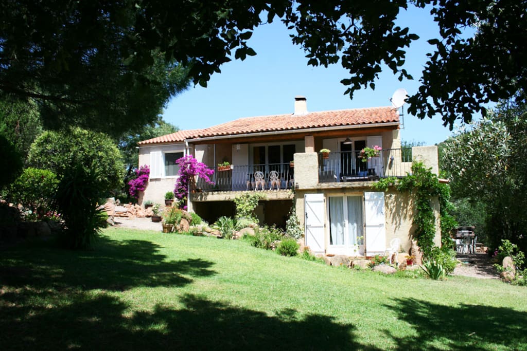 villa la Roserie 600 m à pied de la plage