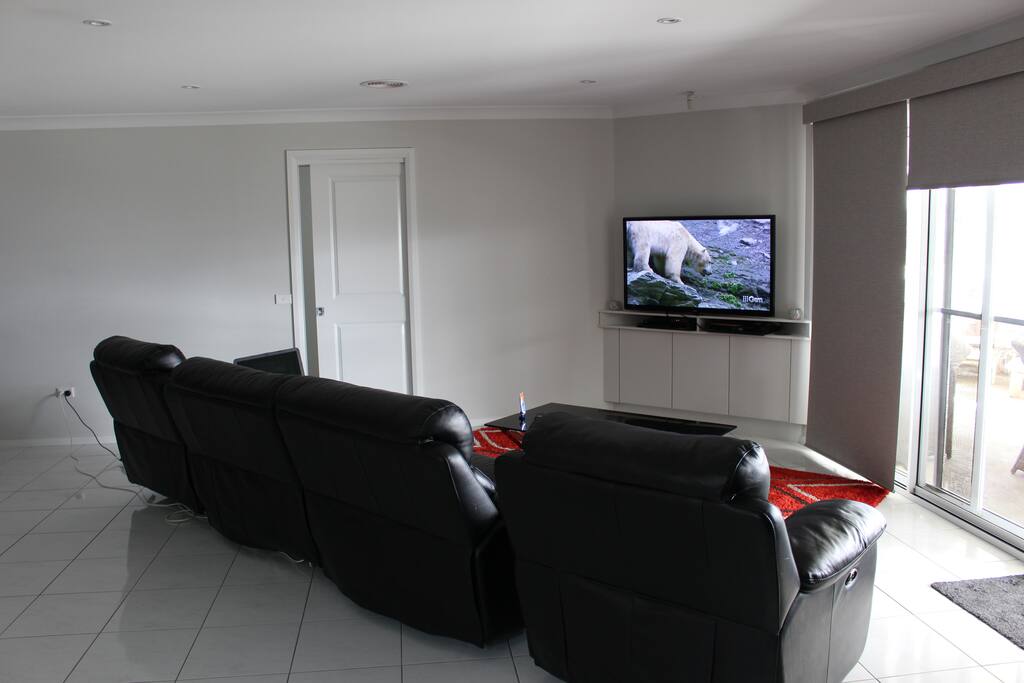 TV, Netflix and Wifi area.
