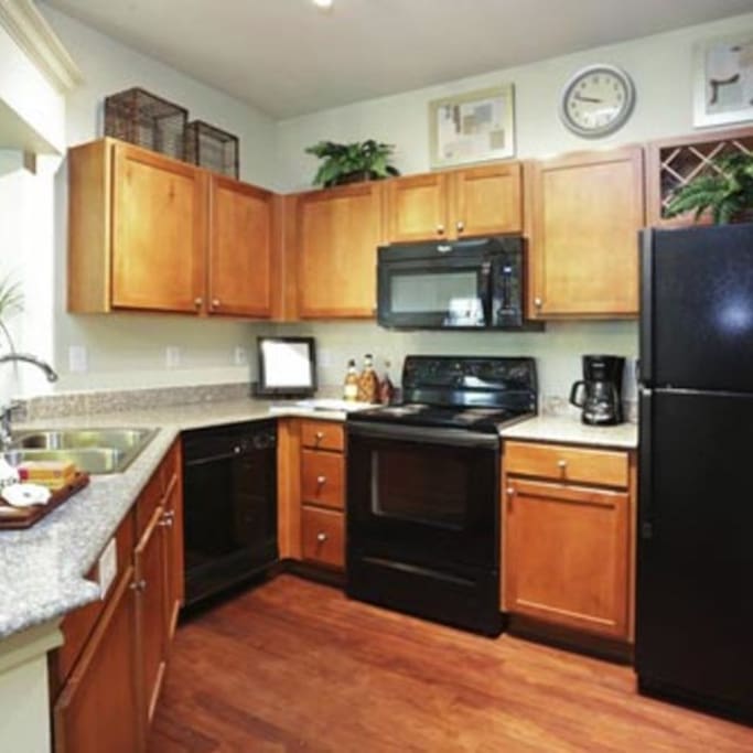 Modern kitchen; Cocina moderna;