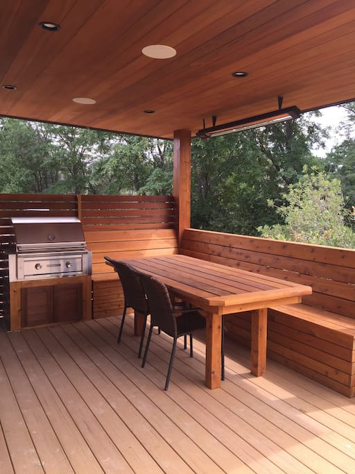 covered and heated outdoor dining