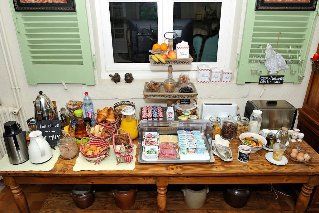 grand buffet pour le petit-déjeuner