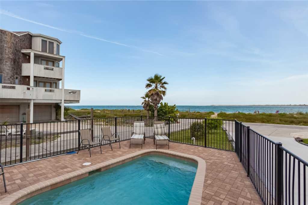 Our private pool is a real treat - If you have a day of sightseeing in historic downtown St. Augustine planned, you'll still have