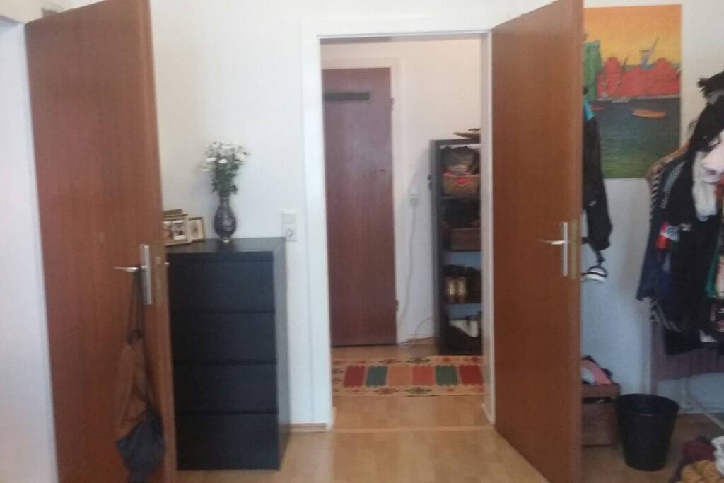 Wohn & Schlafzimmer