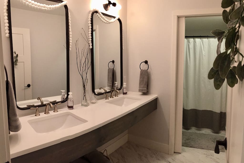 Lux Bathroom