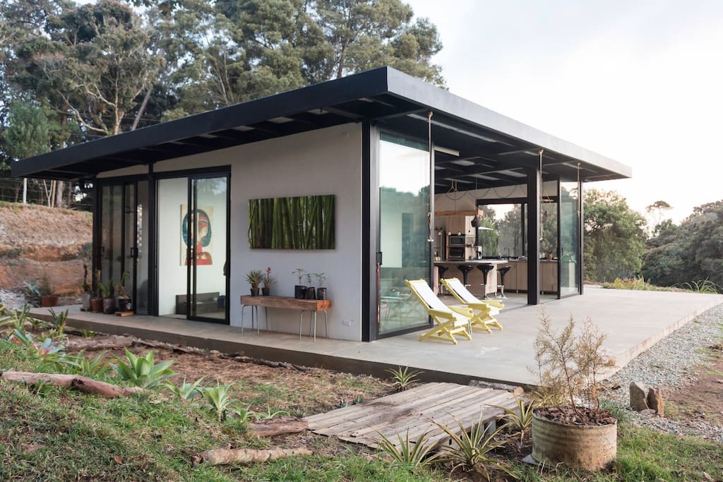 Jardines, zonas de descanso, bosque, paisajes, un espacio para disfrutar