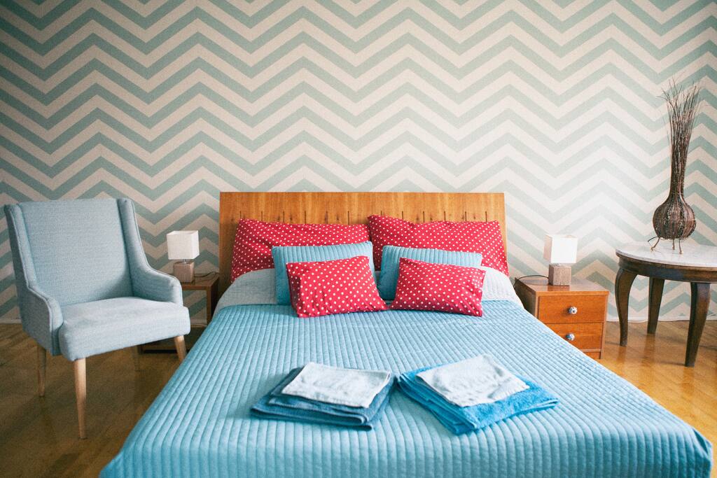 "Flat is much bigger than it looks like in the picture, was a nice surprise. Super central location, can basically walk to everywhere. Spacious living room can accommodate many people. Calm and quiet bedroom." - GUILLAUME