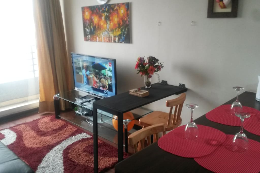 Escritorio - Zona de trabajo con mesa abatible WiFi 50 Mb