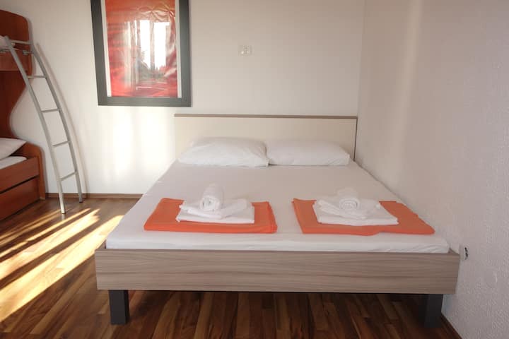 Beli Kriz Apartment