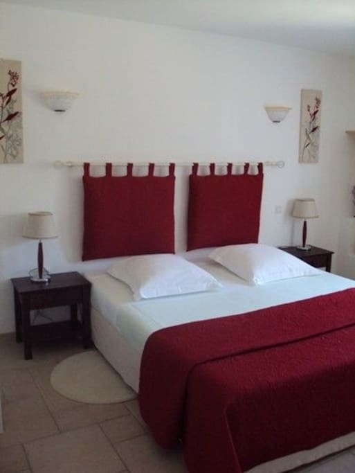 La chambre avec lit en 180