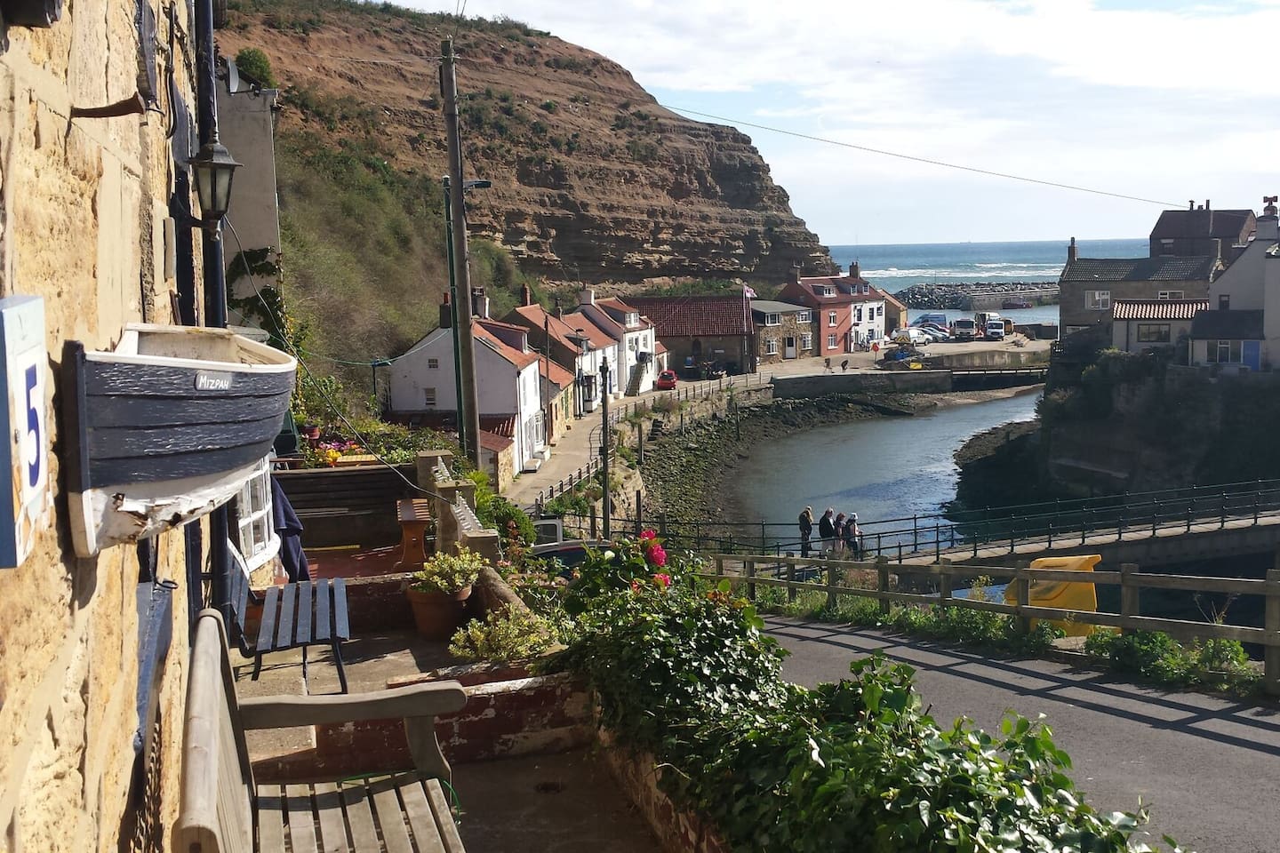 Fisherman S Cottage Stunning View Over Staithes Cottages For