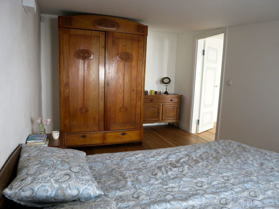 Quiet bedroom