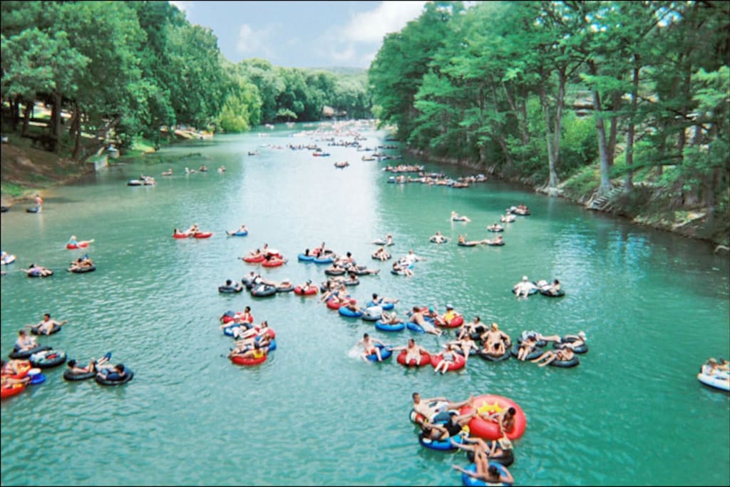 Five Minute Walk to Tubing on the Horseshoe!