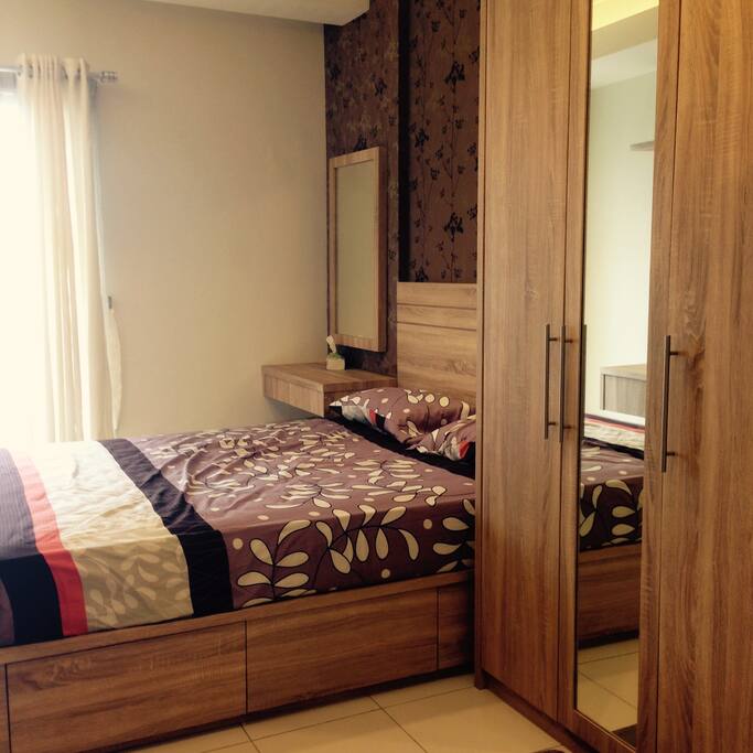 queen bed