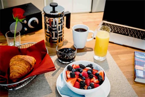New - Super Host/Silver Spring/Full Kitchen-Cute