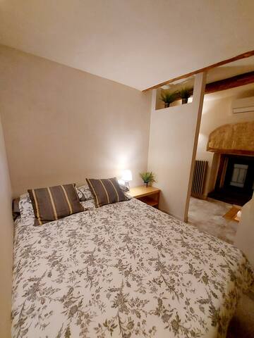 Luxury ALCoVA on 2 floor in historical center gallery image 5