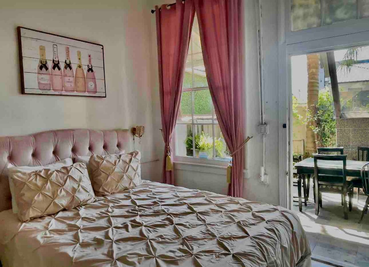 Champagne suite private entrance first floor. 
Smart DIRECTV refrigerator . 3 head shower 