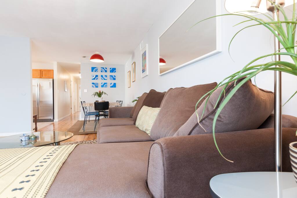 This 5 bedroom, 3 bathroom apartment has everything you need for an overnight stay or longer visit.