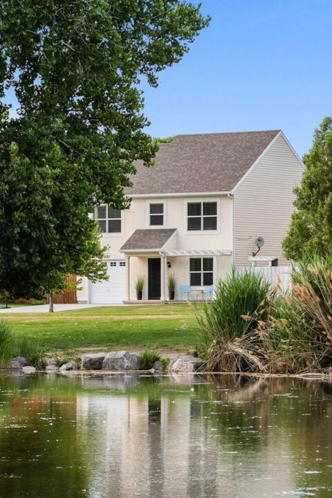 The Lake View-Family or Business Retreat