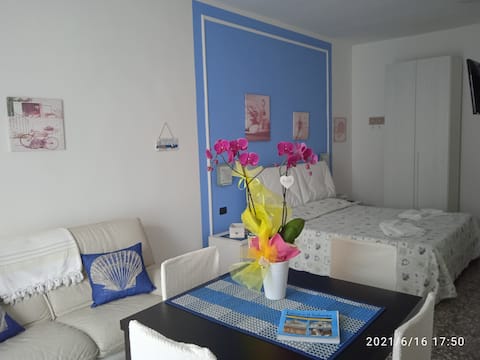 Popular Airbnb listing: "Bouganville" studio apartment, Porto Cesareo, Via Fucini in Porto Cesareo