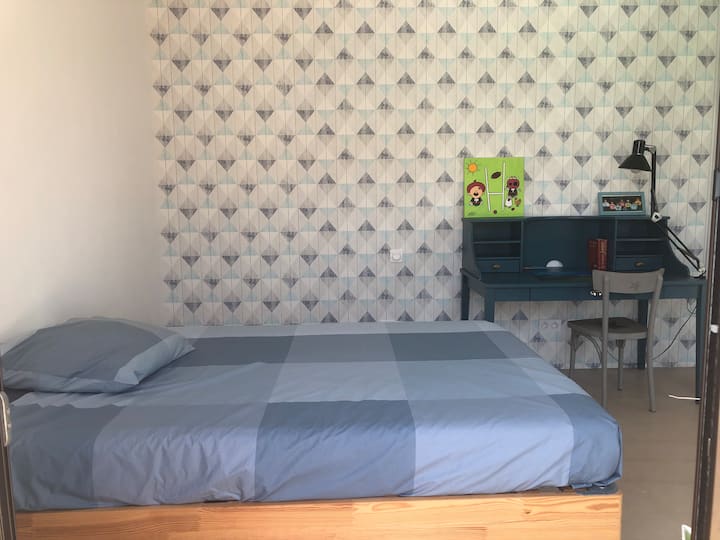 ベッドルーム1お子様、ベッド140 x 200