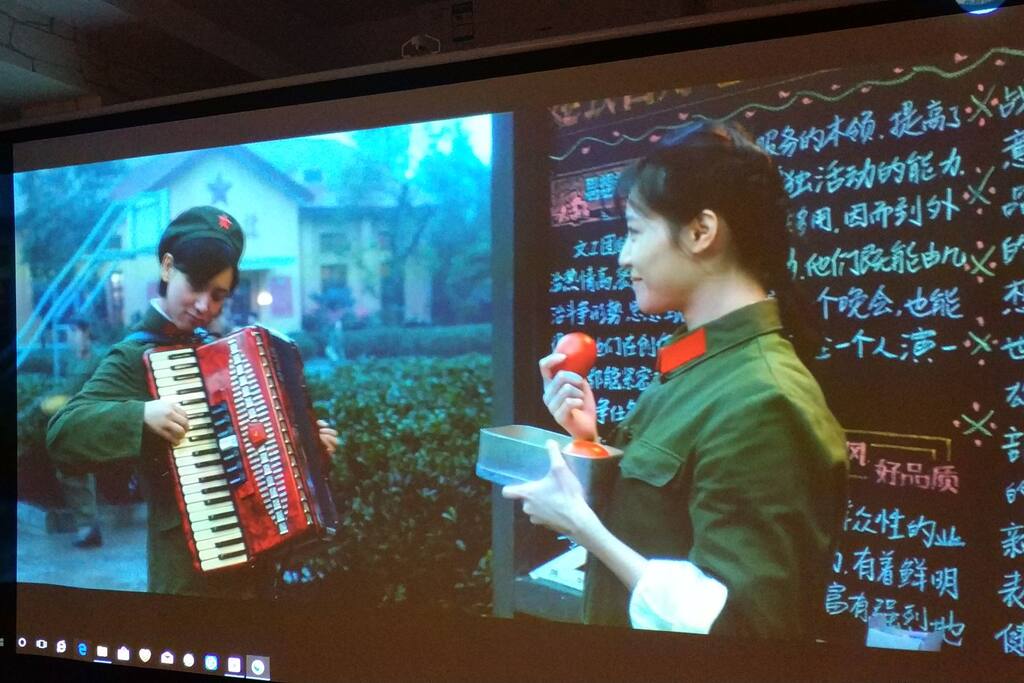 影吧~100寸投影!