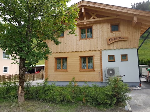 Popular Airbnb listing: Romantic chalet with hut character Chalet Resi in Bad Hofgastein
