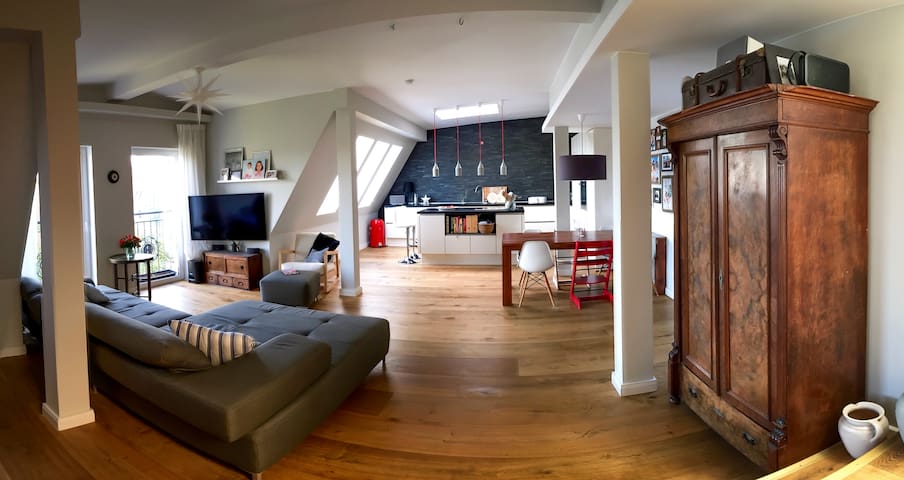 Berlin 145m2 loft, roof top terrace & City-view