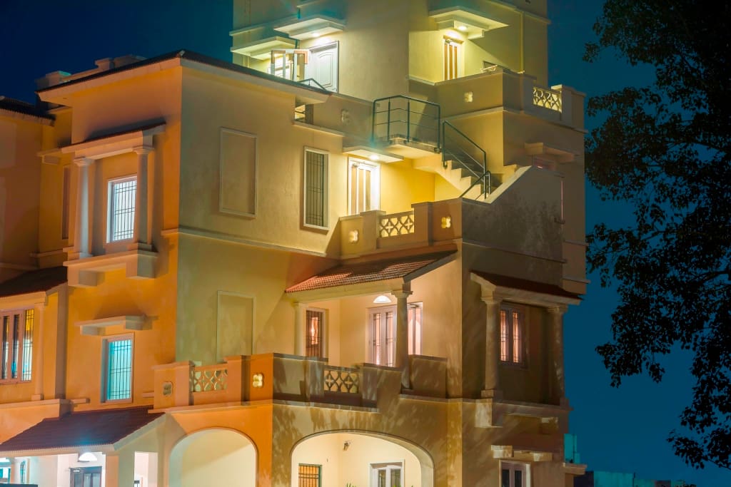External View@Night