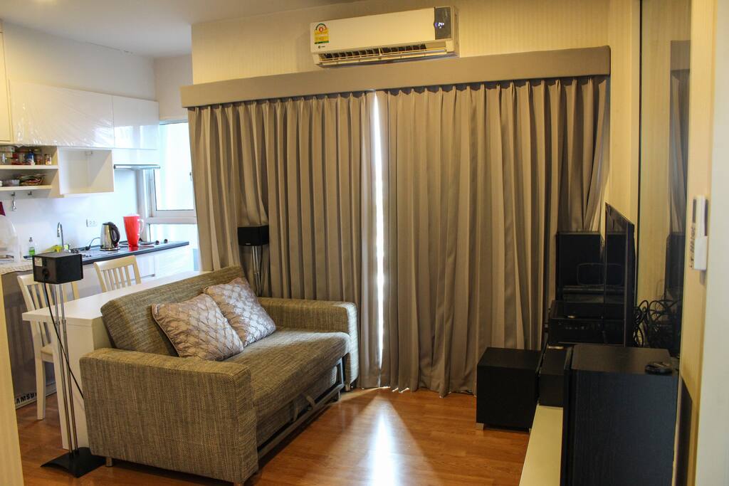 Living room with pull-off sofa