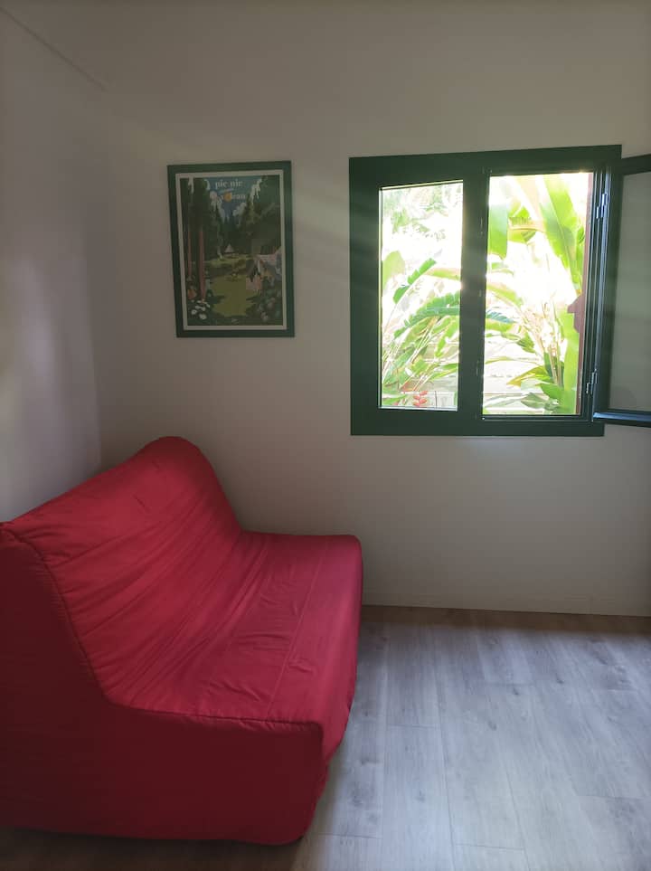 Soba "Run" - 1 kauč na rasklapanje 140*190