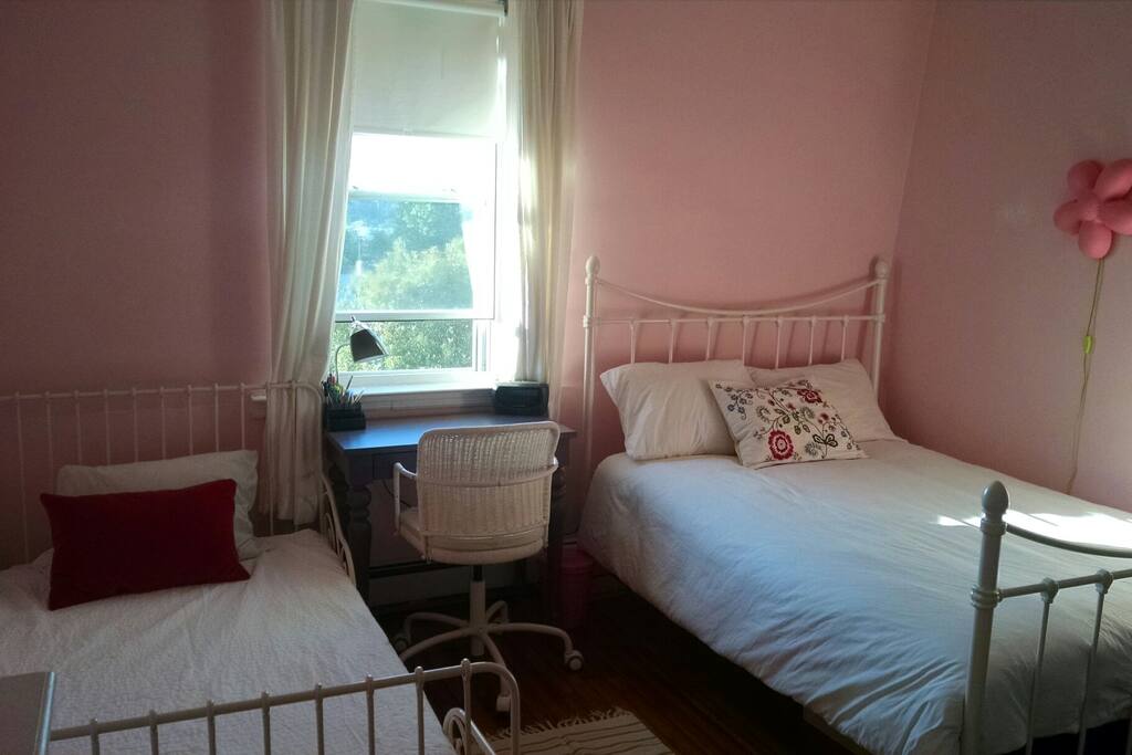 Girl's room