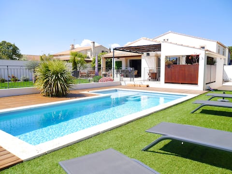 FAMILY VILLA "FULL OF CHARM"