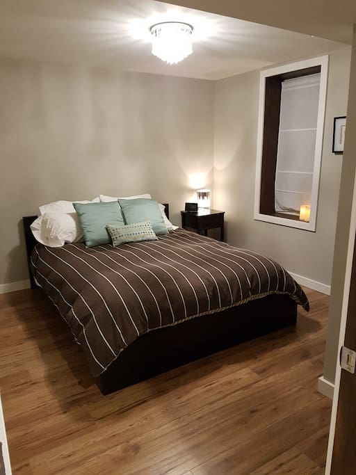 Bedroom with queen bed