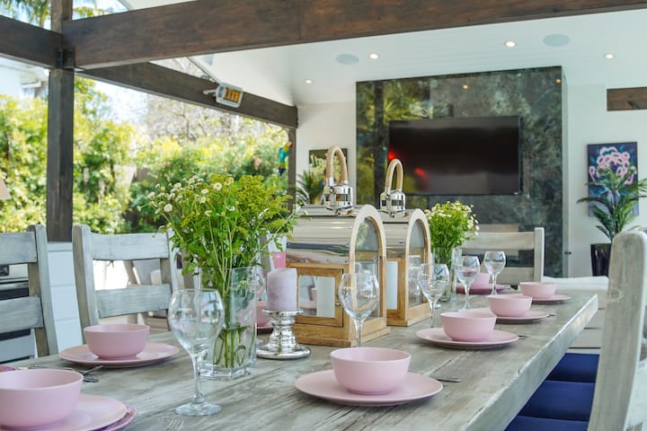 Increadible Villa with pool indoor outdoor living gallery image 3