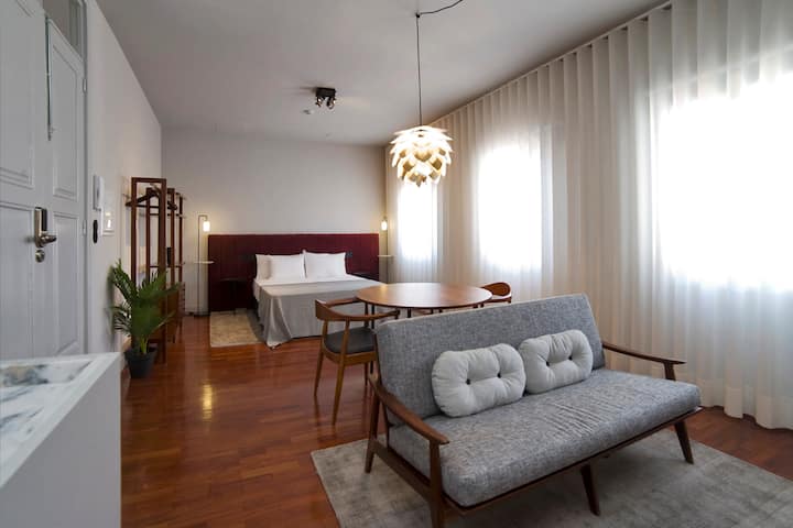 Porto Cozy Design Studio II - Apartments for Rent in Porto, Porto, Portugal  - Airbnb