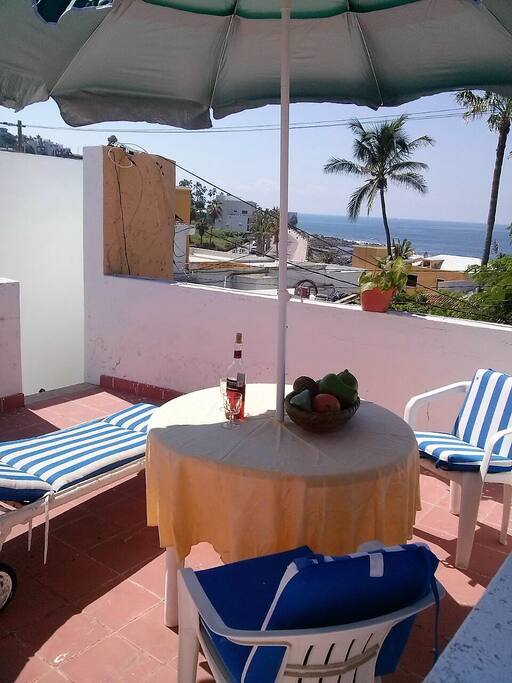 Terraza con vista al mar