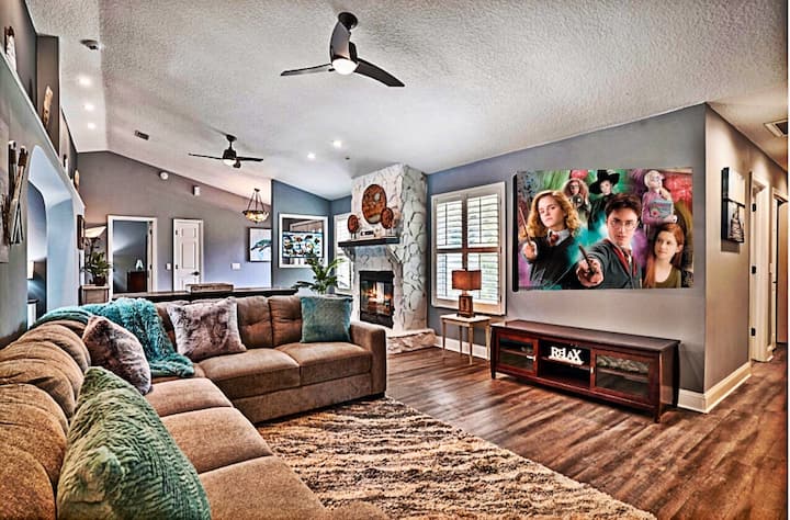 Дневна соба со 70-инчен Samsung UHD Crystal TV