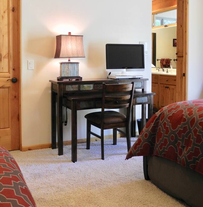 2 nesting tables and a DVD player