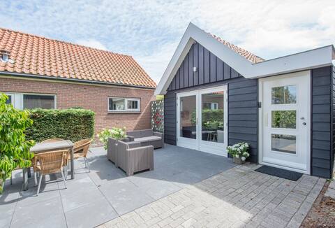 Detached private house, new and luxurious.